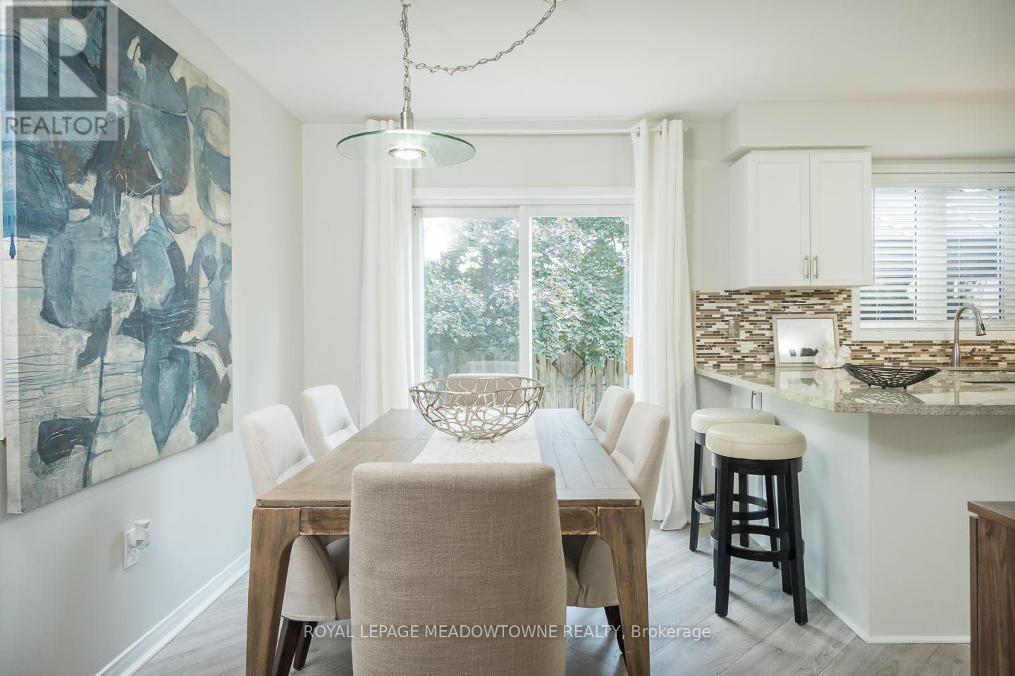 












190 HAMPSHIRE WAY

,
Milton,




Ontario
L9T6B9

