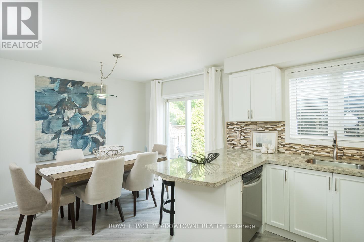 












190 HAMPSHIRE WAY

,
Milton,




Ontario
L9T6B9


