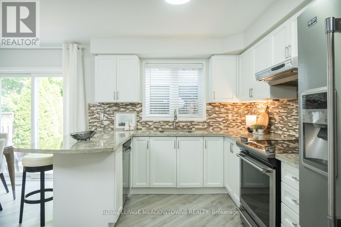 












190 HAMPSHIRE WAY

,
Milton,




Ontario
L9T6B9

