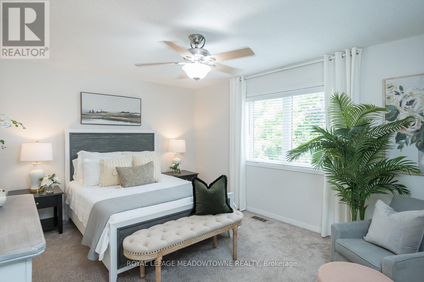 












190 HAMPSHIRE WAY

,
Milton,




Ontario
L9T6B9

