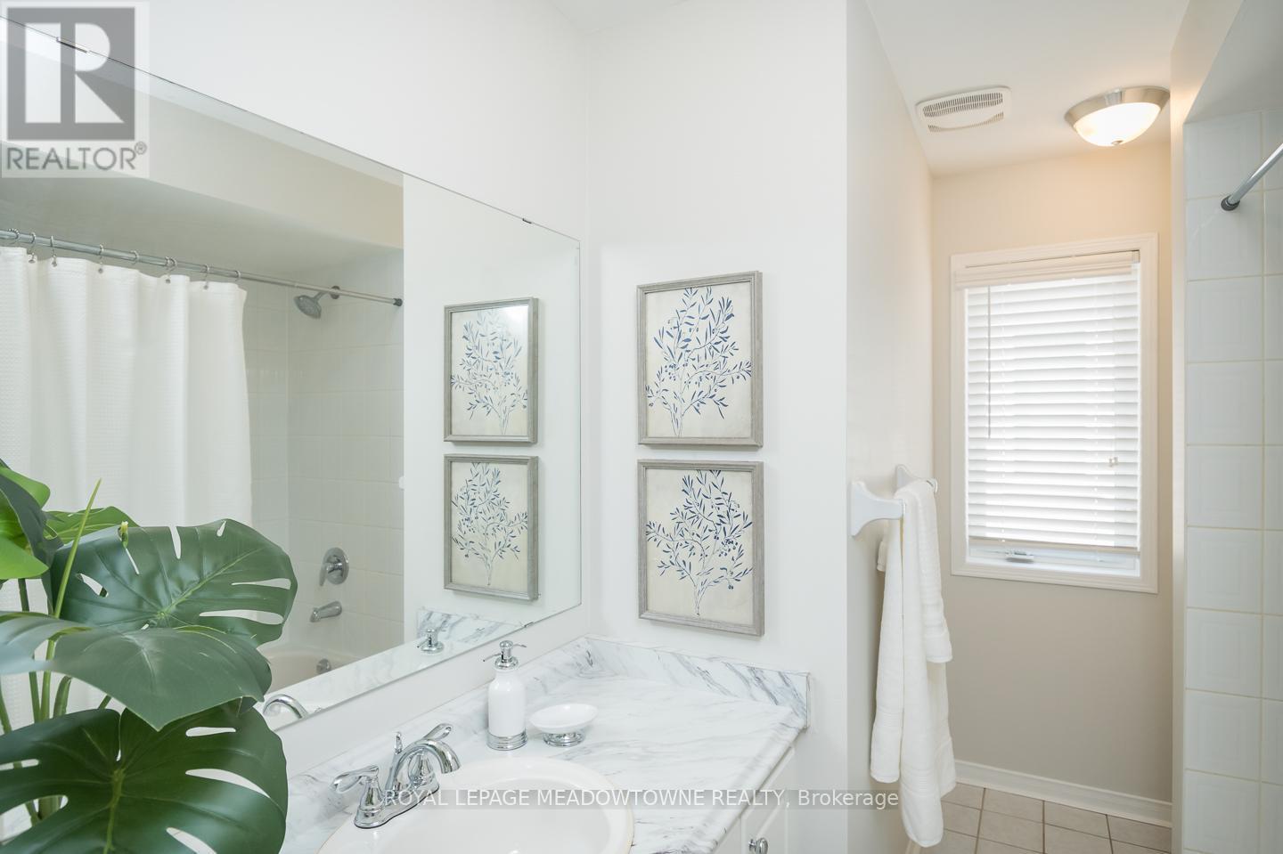 












190 HAMPSHIRE WAY

,
Milton,




Ontario
L9T6B9


