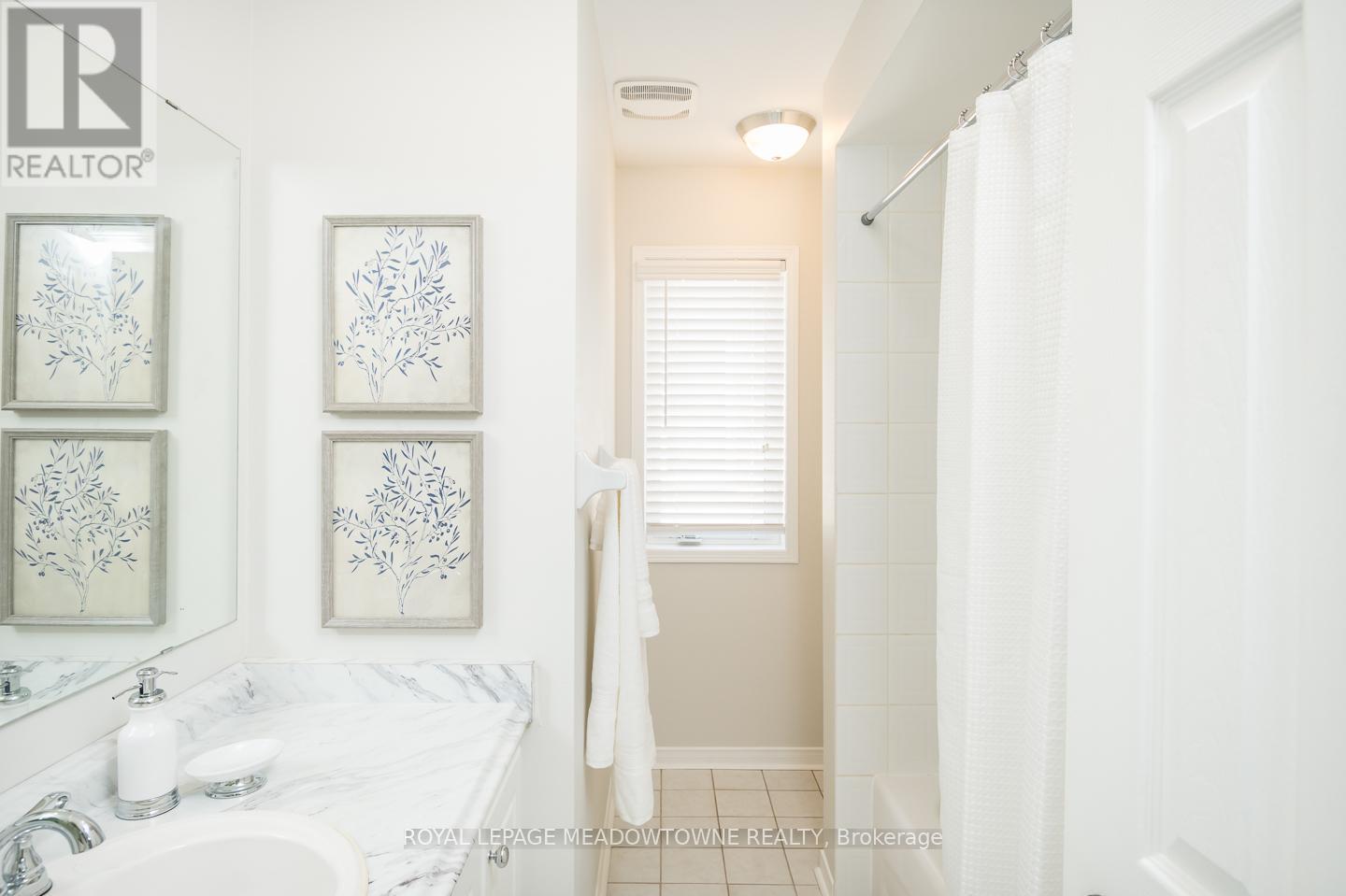 












190 HAMPSHIRE WAY

,
Milton,




Ontario
L9T6B9

