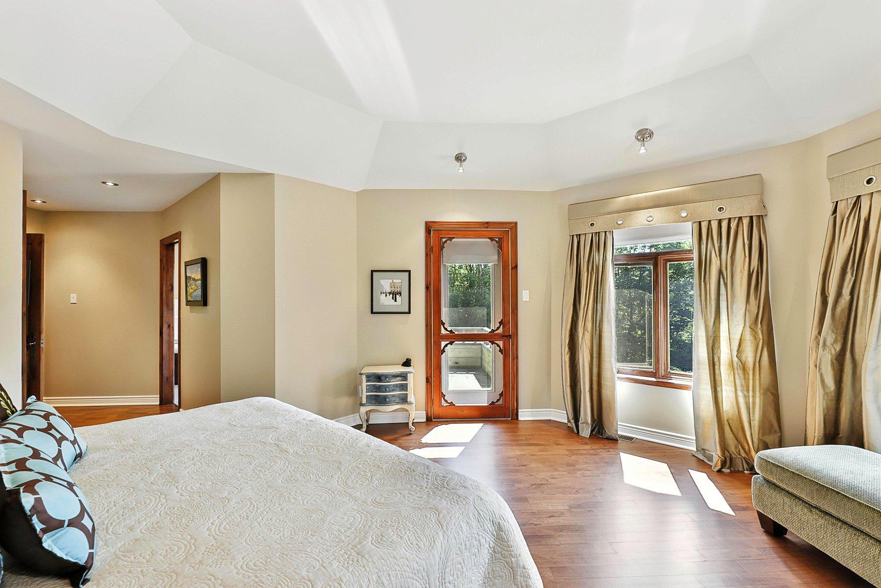









184


Ch. Legault

,
Saint-Sauveur,




QC
J0R1R7

