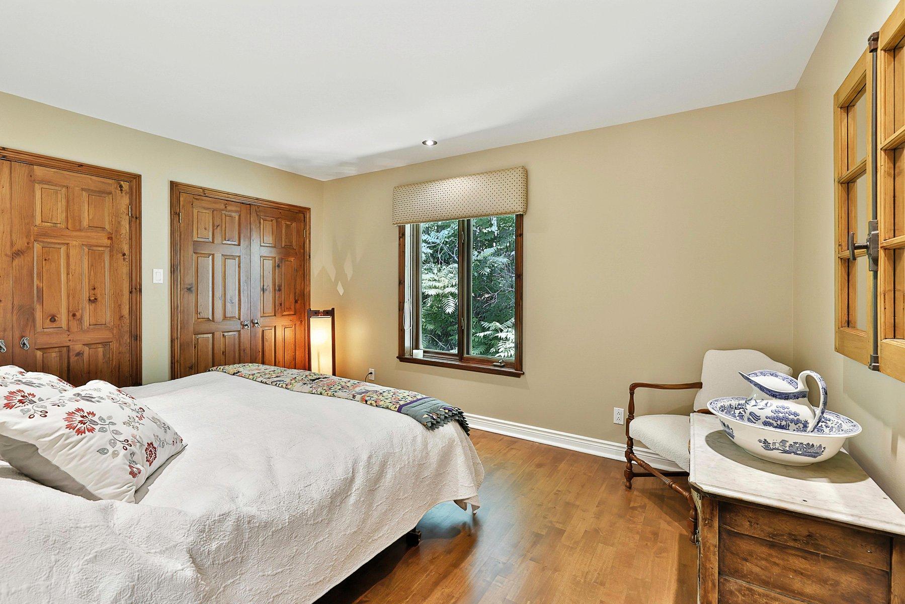 









184


Ch. Legault

,
Saint-Sauveur,




QC
J0R1R7

