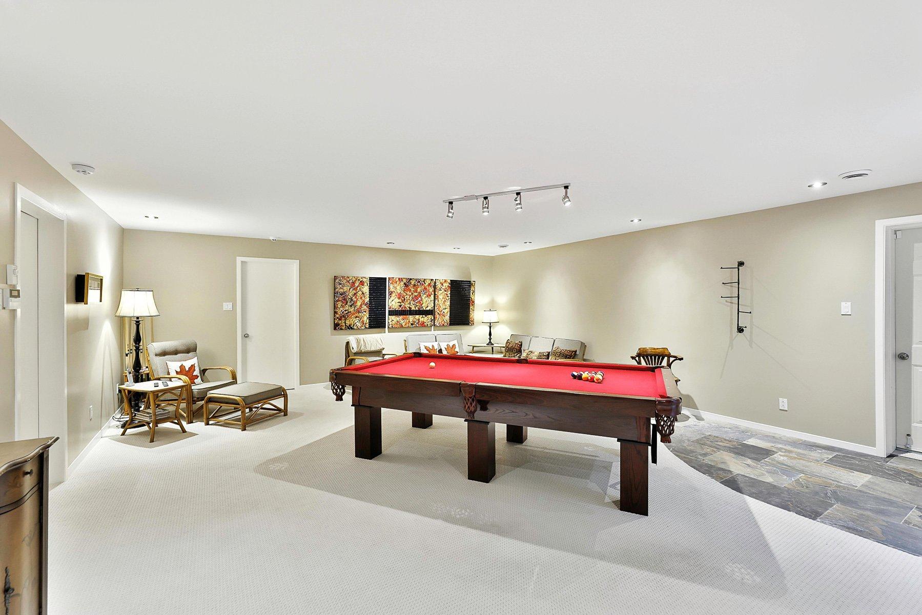 









184


Ch. Legault

,
Saint-Sauveur,




QC
J0R1R7

