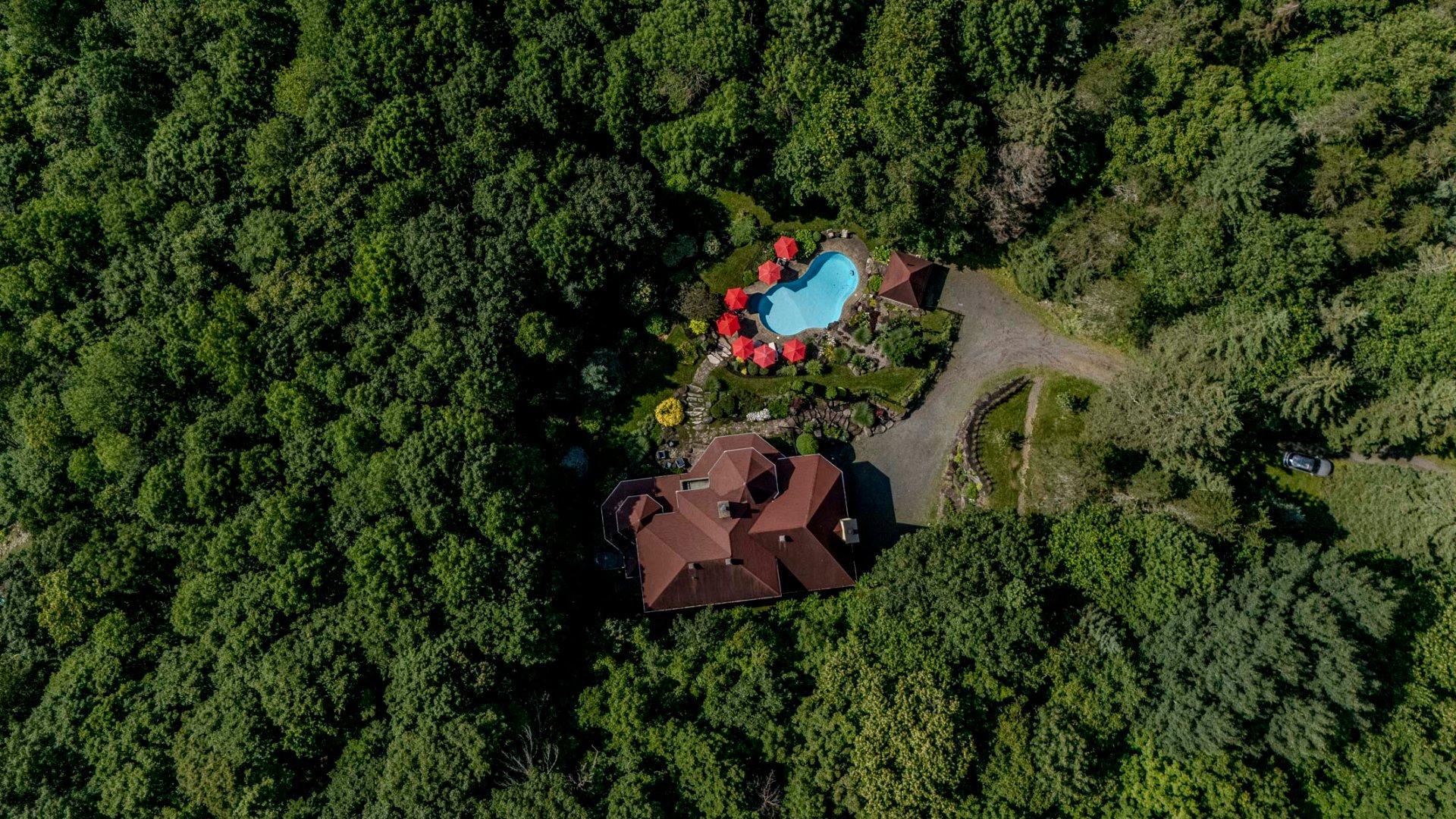 









184


Ch. Legault

,
Saint-Sauveur,




QC
J0R1R7

