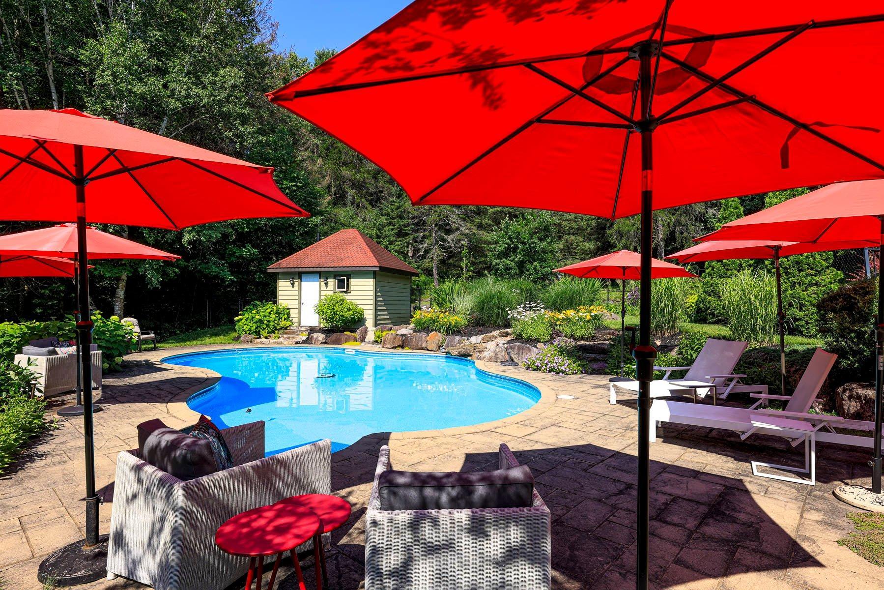 









184


Ch. Legault

,
Saint-Sauveur,




QC
J0R1R7

