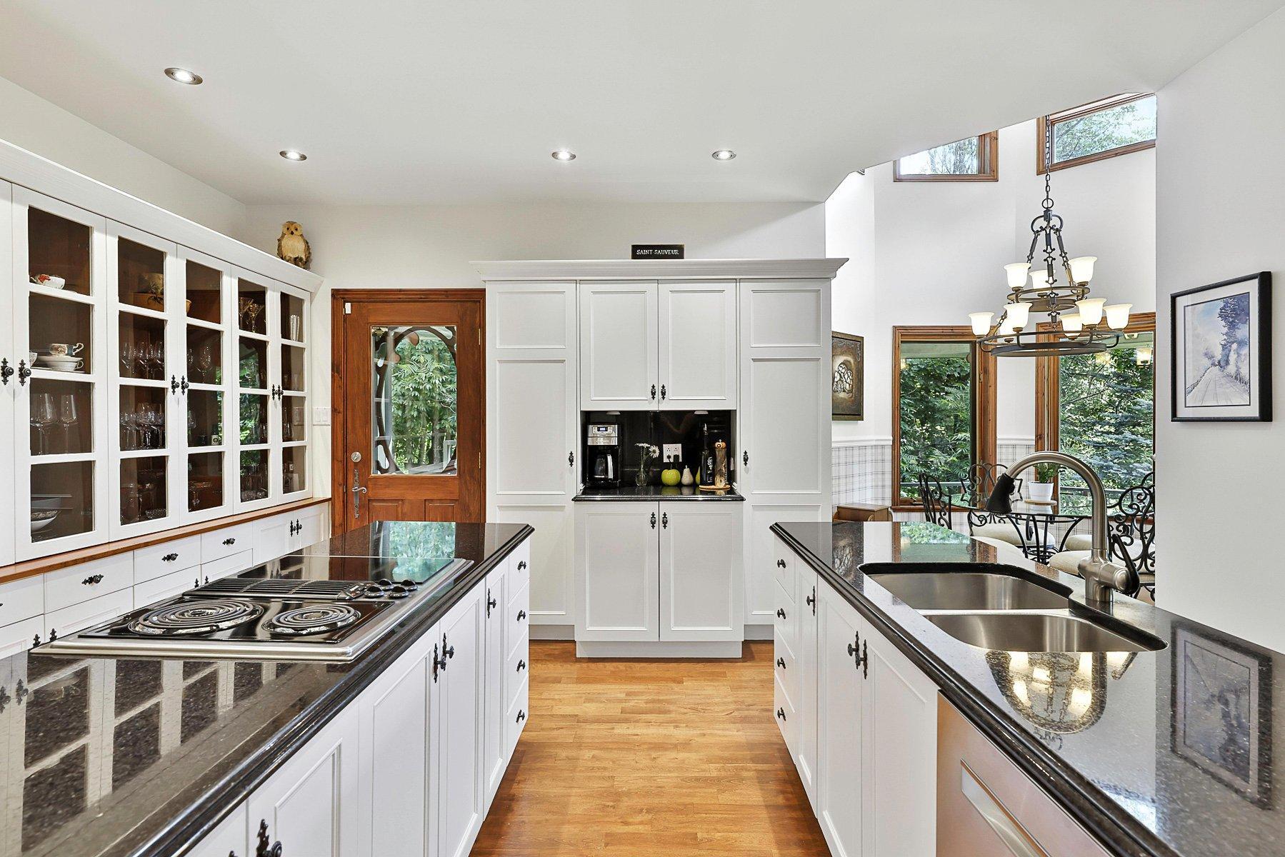 









184


Ch. Legault

,
Saint-Sauveur,




QC
J0R1R7

