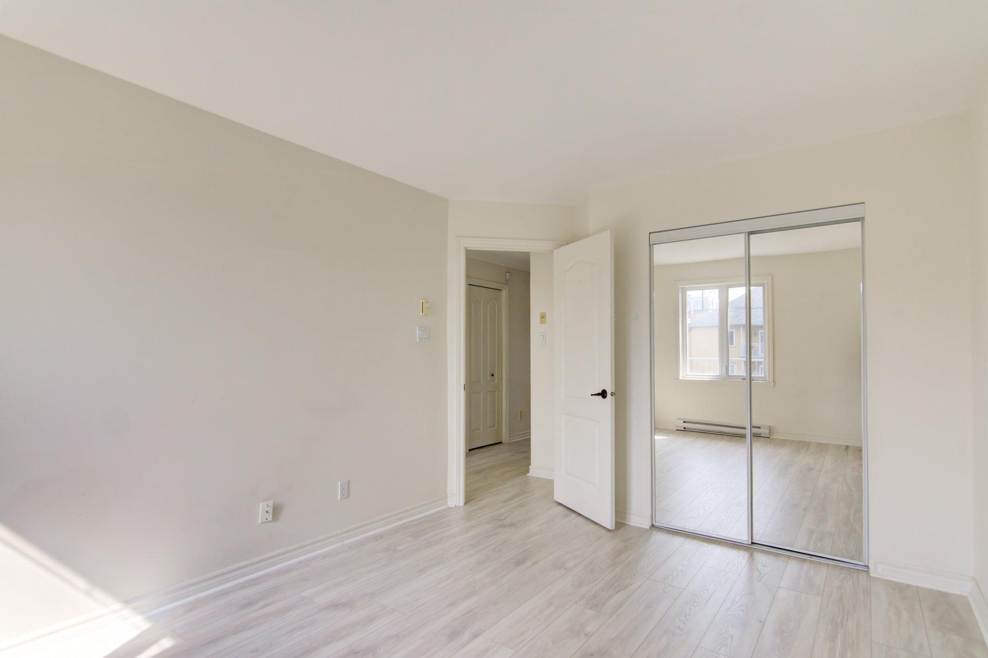 









6535


Boul. Chevrier

, 401,
Brossard,




QC
J4Z3T9

