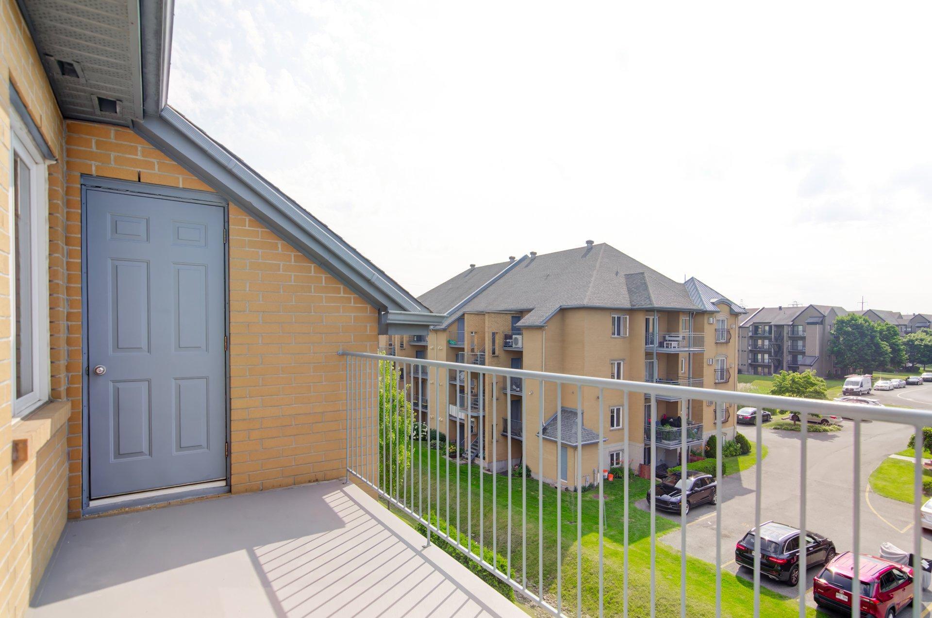 









6535


Boul. Chevrier

, 401,
Brossard,




QC
J4Z3T9


