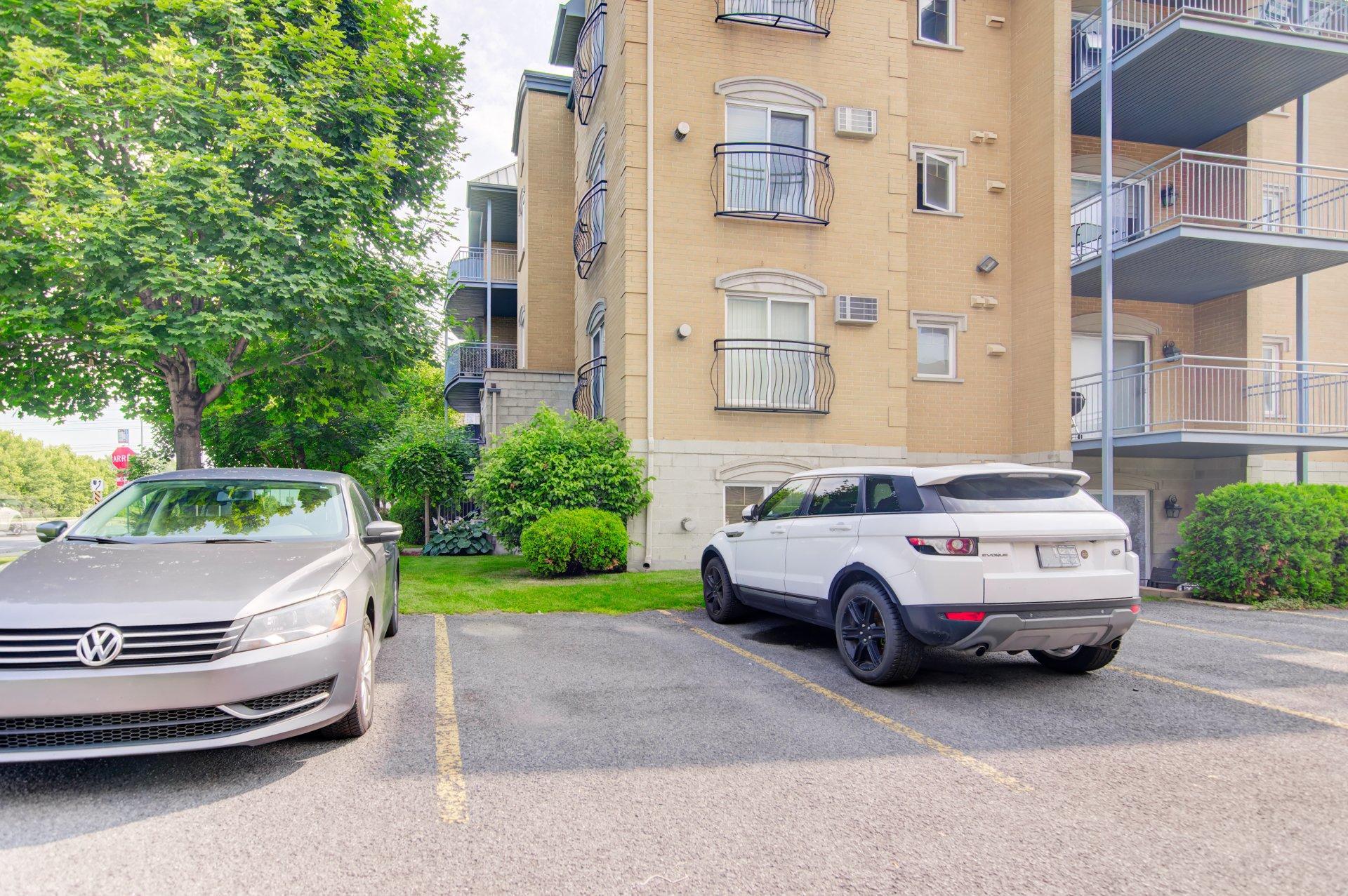 









6535


Boul. Chevrier

, 401,
Brossard,




QC
J4Z3T9

