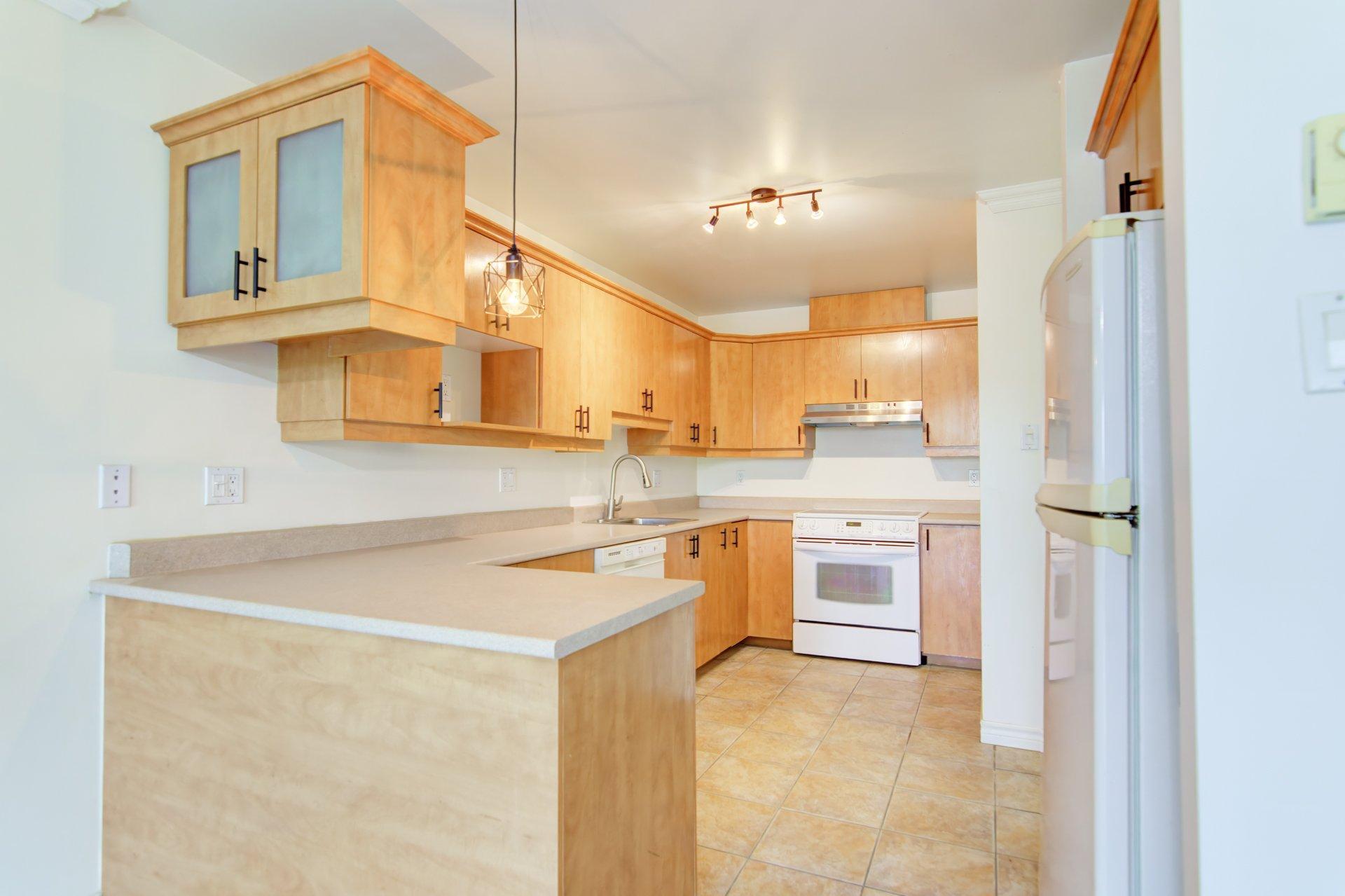 









6535


Boul. Chevrier

, 401,
Brossard,




QC
J4Z3T9

