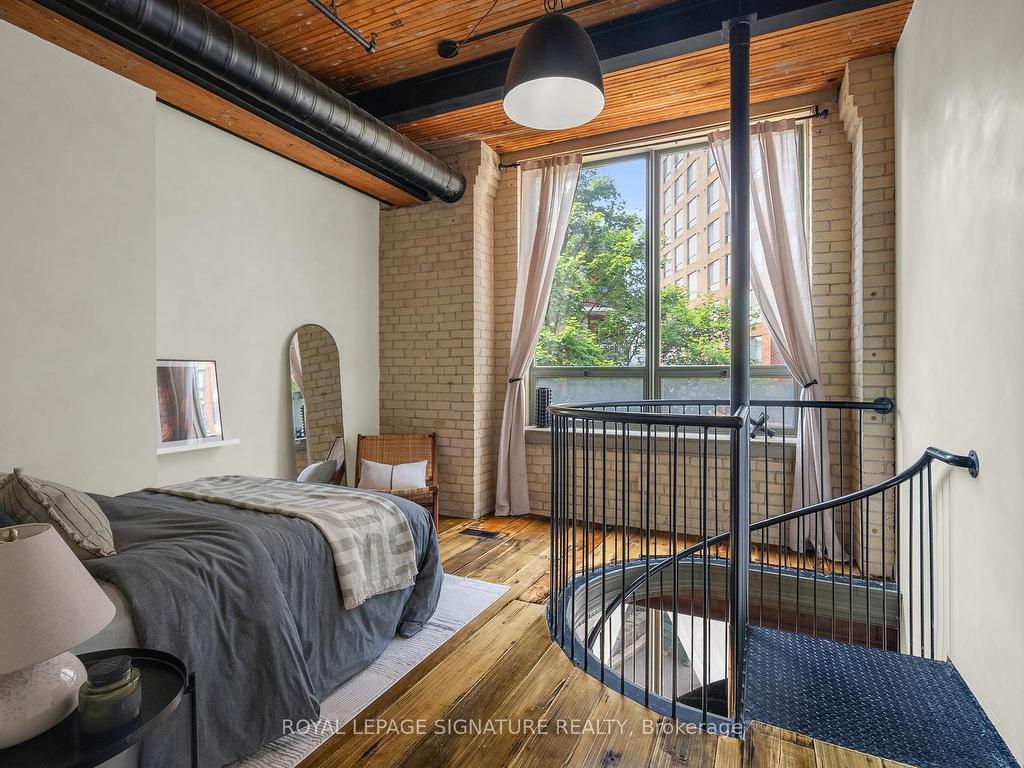 









781


King

Street West, 206,
Toronto,




ON
M5V 3L5

