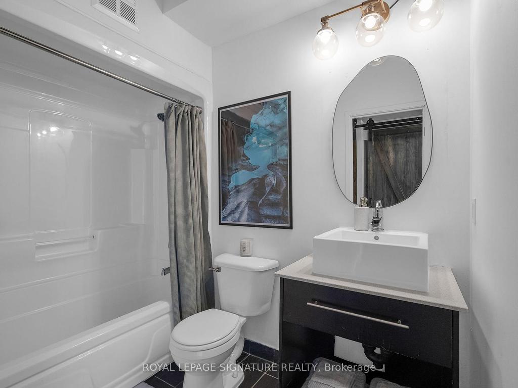 









781


King

Street West, 206,
Toronto,




ON
M5V 3L5

