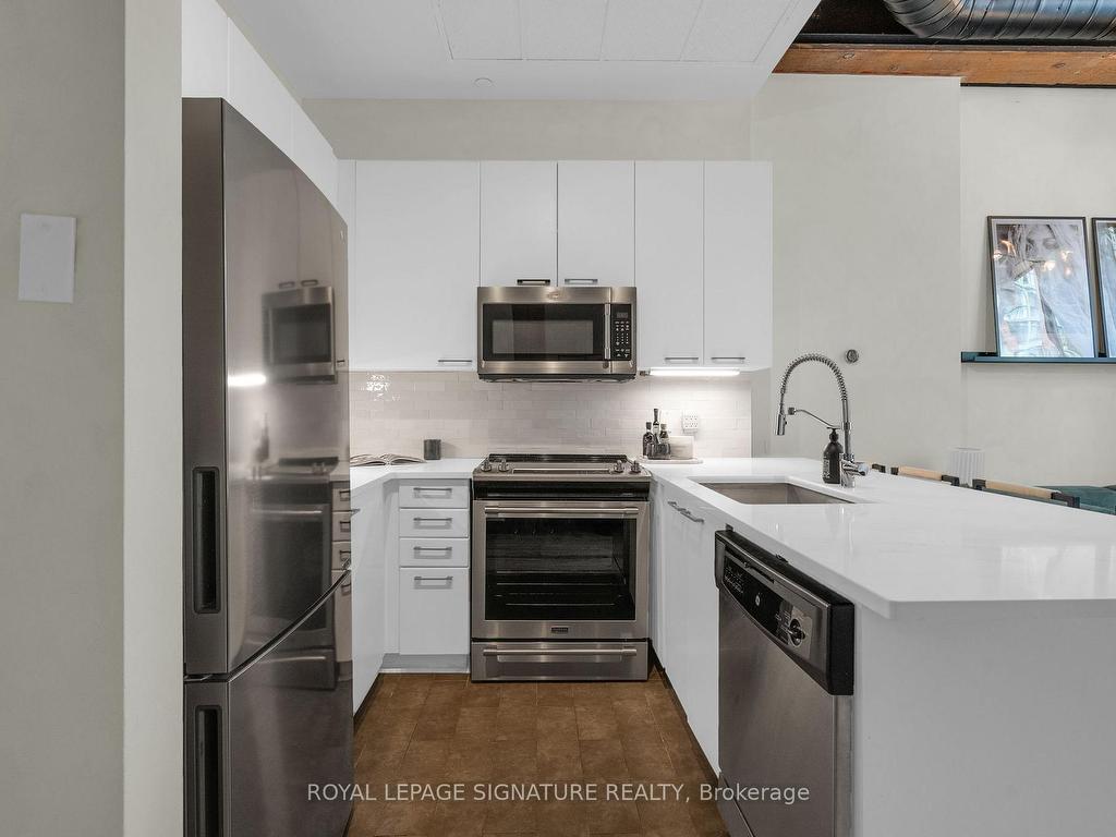 









781


King

Street West, 206,
Toronto,




ON
M5V 3L5

