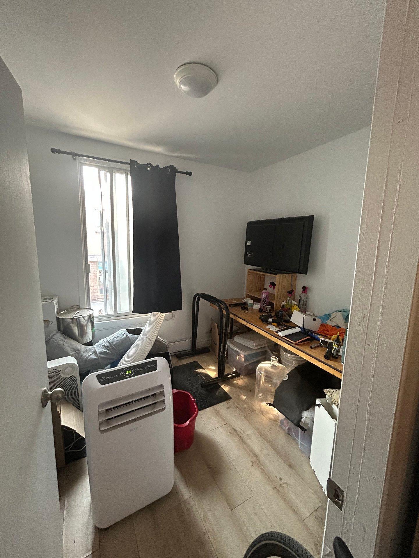 









4390


Rue Notre-Dame O.

,
Montréal (Le Sud-Ouest),




QC
H4C1R8

