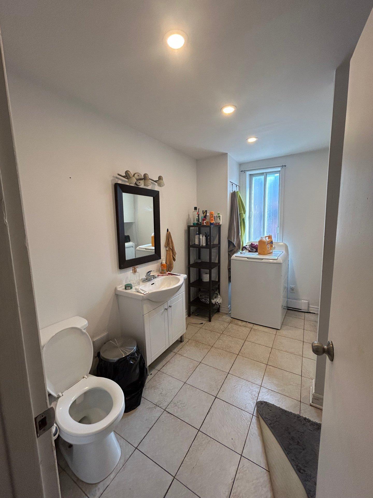 









4390


Rue Notre-Dame O.

,
Montréal (Le Sud-Ouest),




QC
H4C1R8

