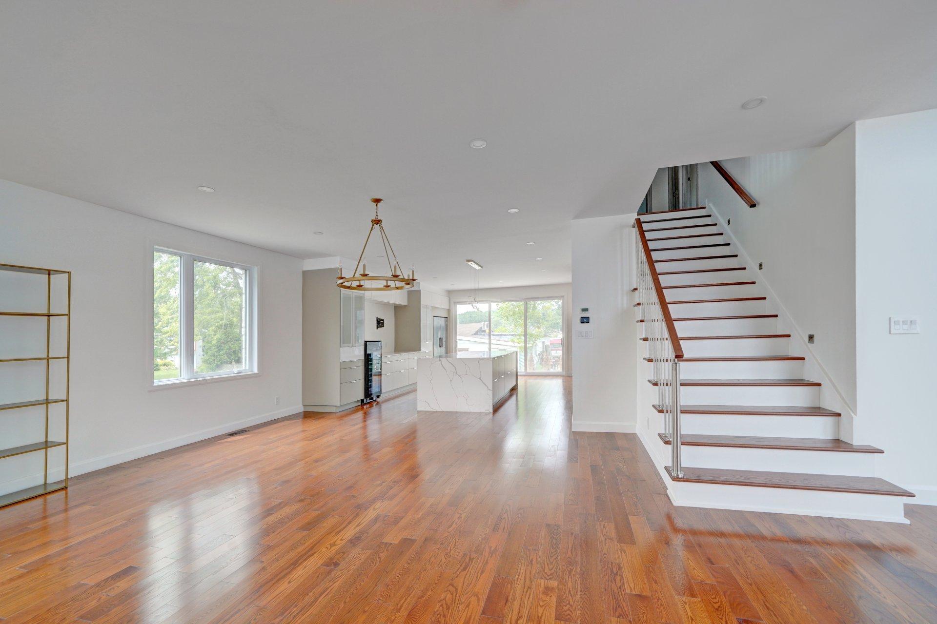 









1994


Rue des Roses

,
Carignan,




QC
J3L5C8

