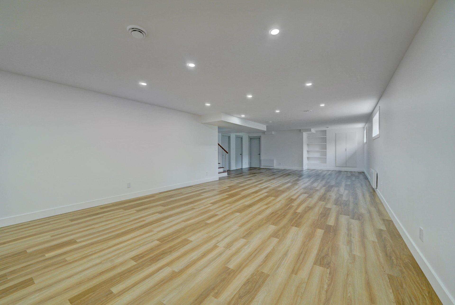 









1994


Rue des Roses

,
Carignan,




QC
J3L5C8

