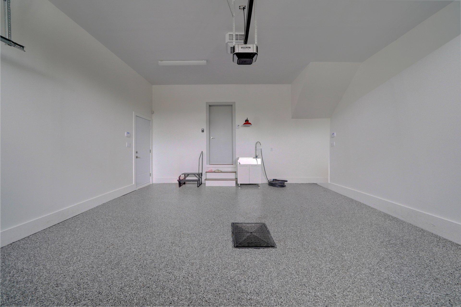 









1994


Rue des Roses

,
Carignan,




QC
J3L5C8

