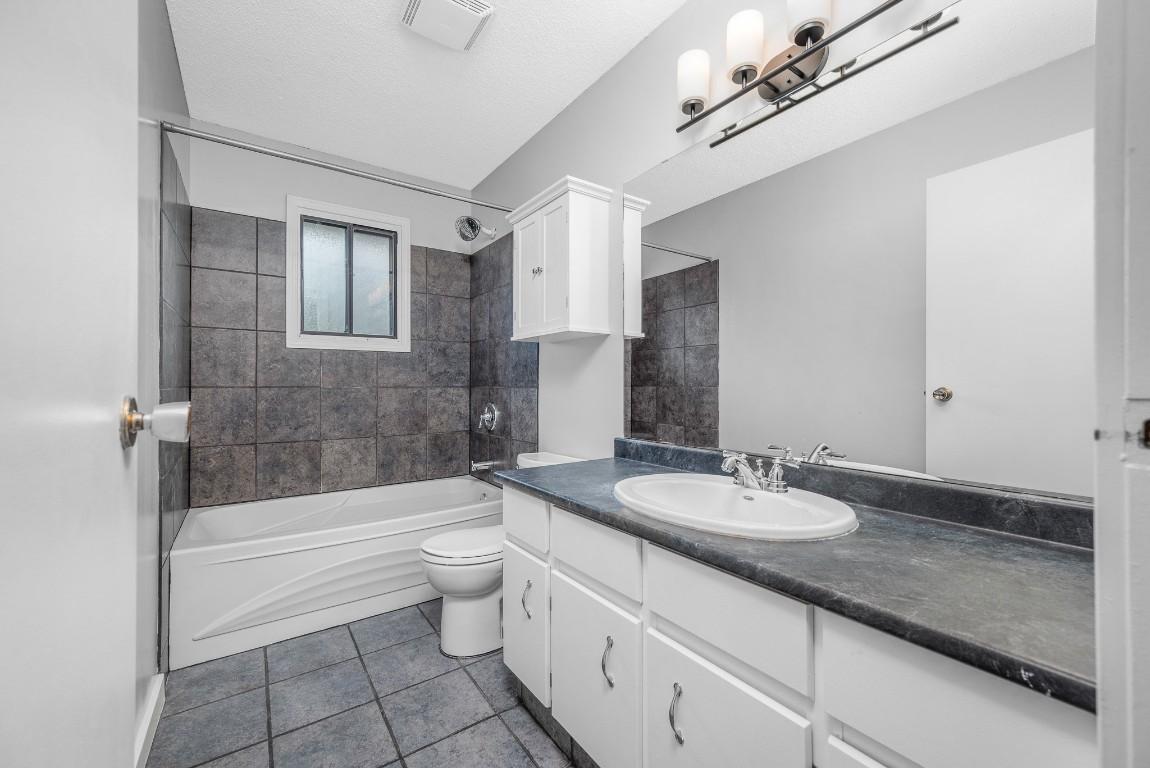 









1301


43

Avenue,
Vernon,




BC
V1T 8J9


