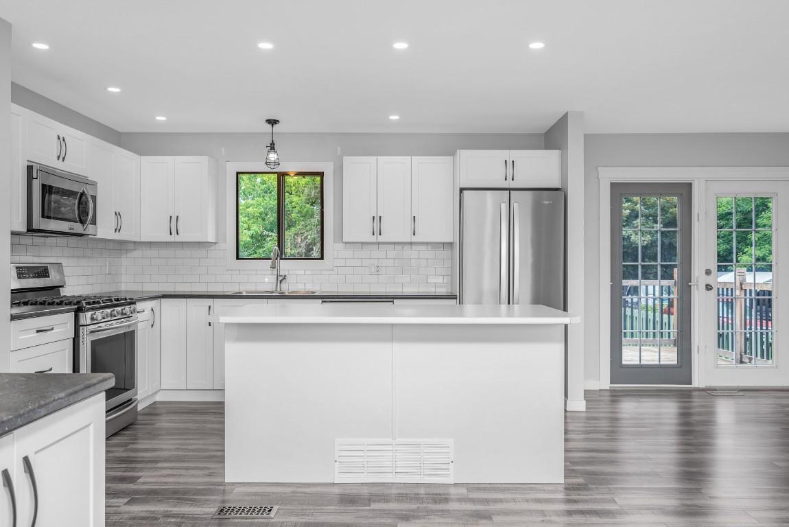 









1301


43

Avenue,
Vernon,




BC
V1T 8J9

