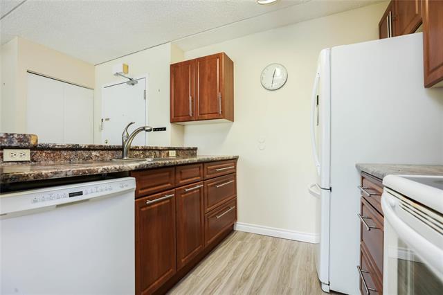 









80


Plaza

DR, 2412,
Winnipeg,




MB
R3T 5S1

