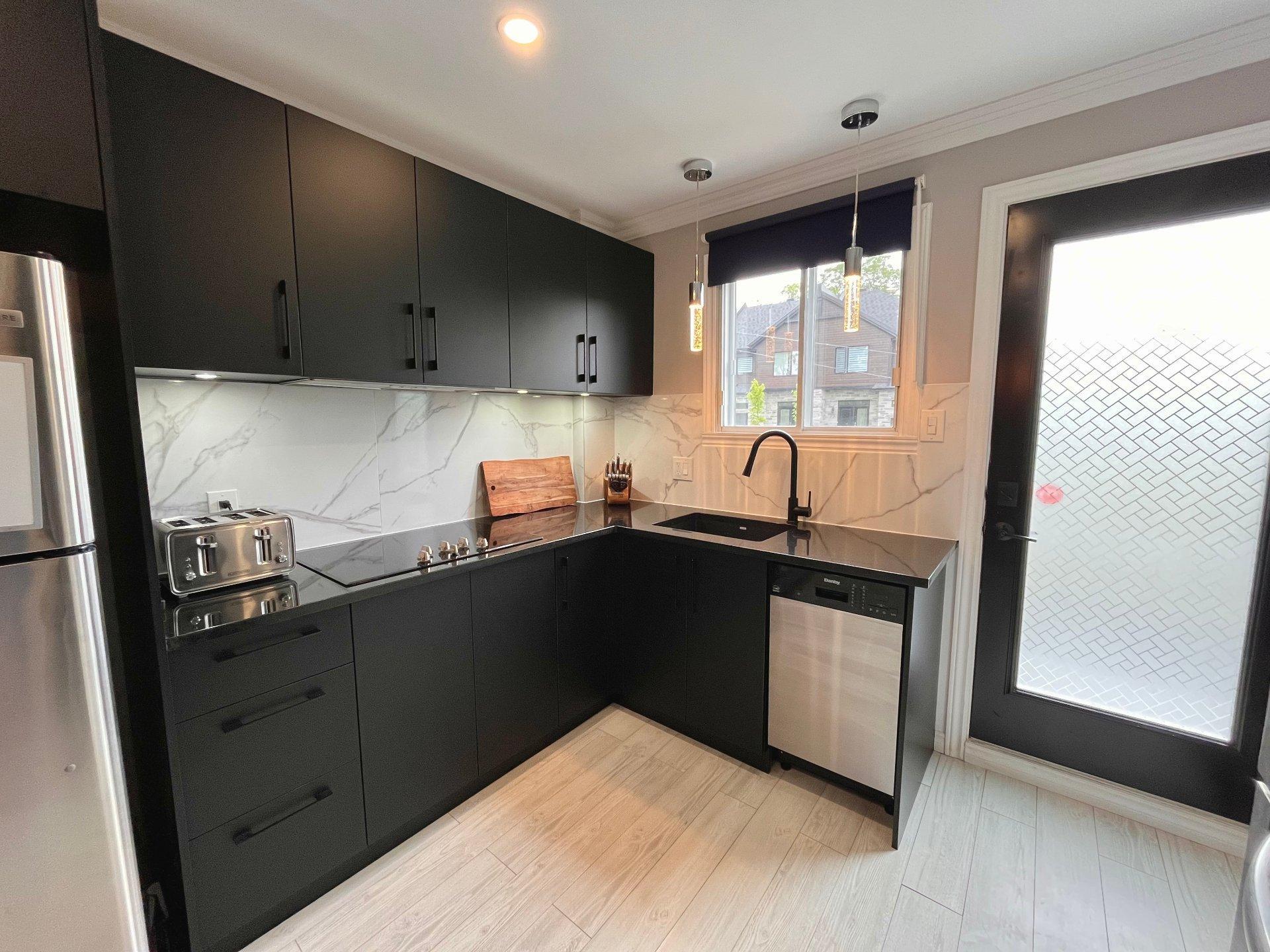 









75


51e Avenue

, 6,
Bois-des-Filion,




QC
J6Z2N8


