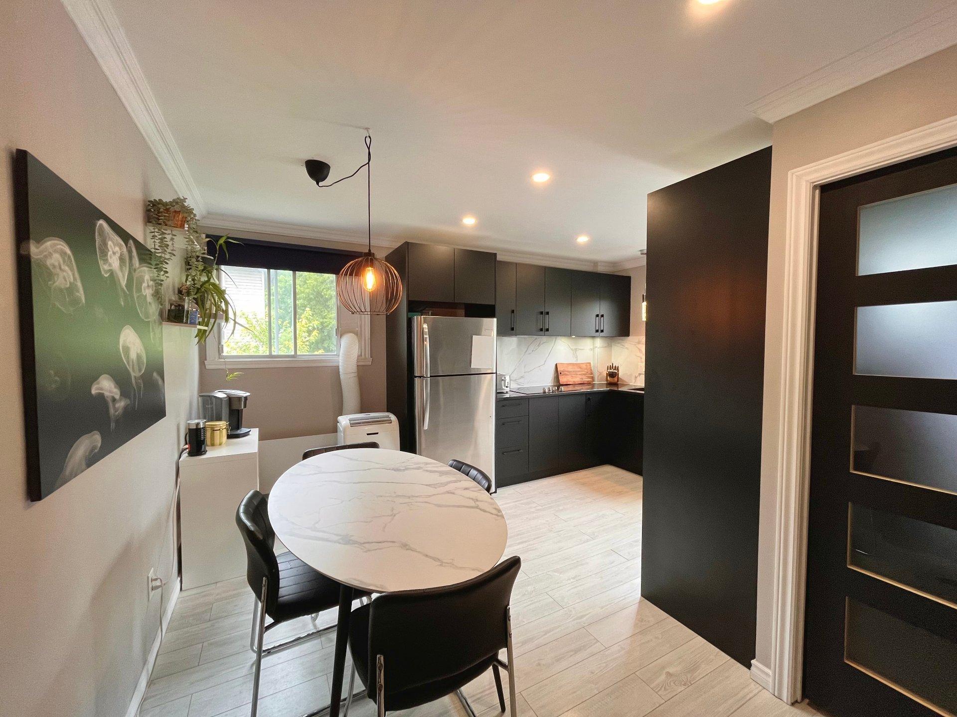









75


51e Avenue

, 6,
Bois-des-Filion,




QC
J6Z2N8

