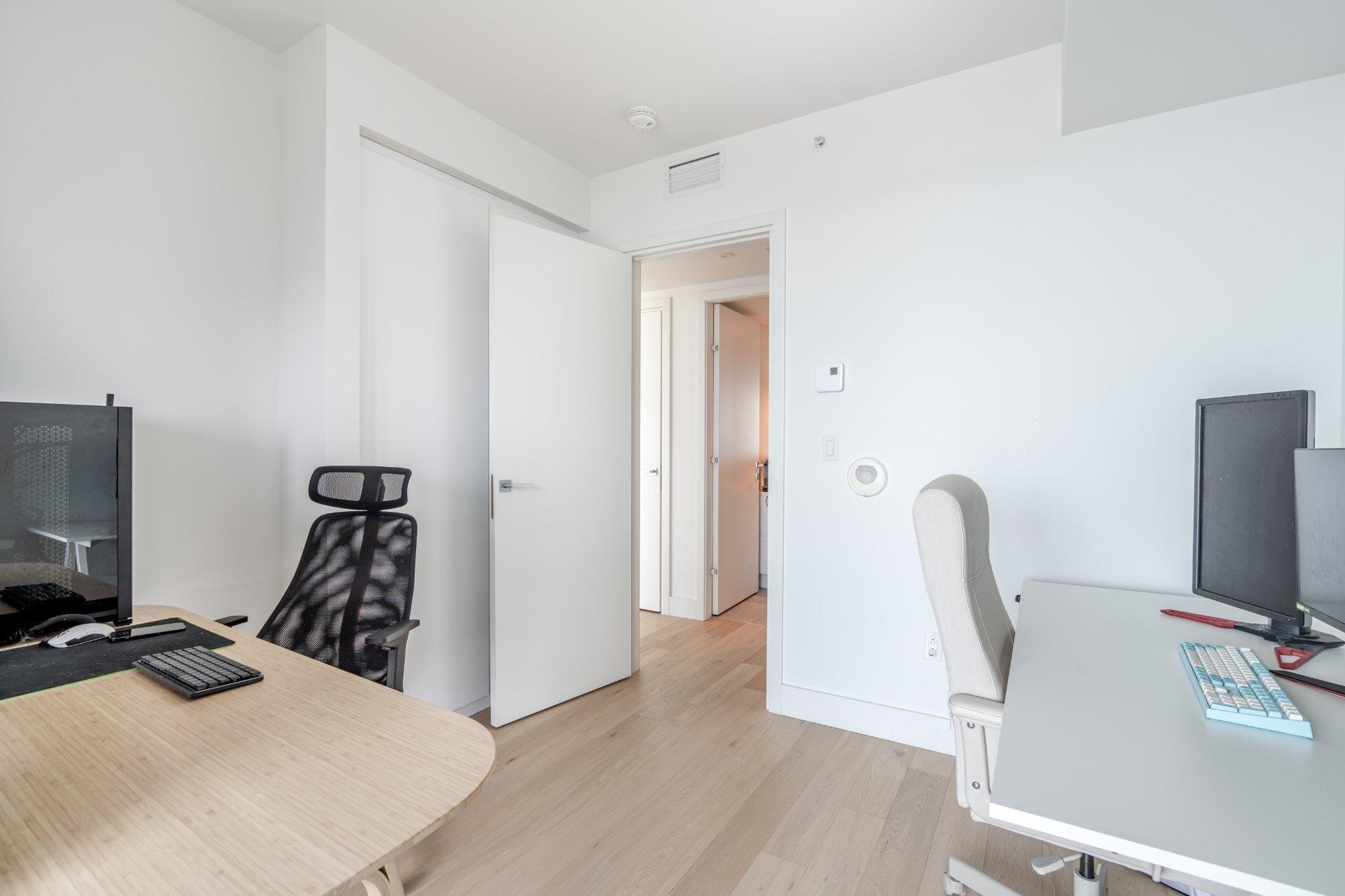 









200


Rue André-Prévost

, 2309,
Montréal (Verdun/Île-des-Soeurs),




QC
H3E0E5

