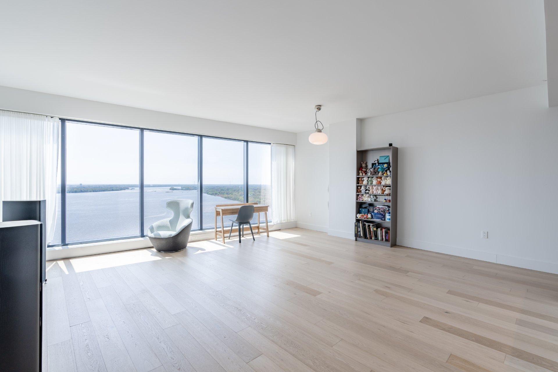 









200


Rue André-Prévost

, 2309,
Montréal (Verdun/Île-des-Soeurs),




QC
H3E0E5

