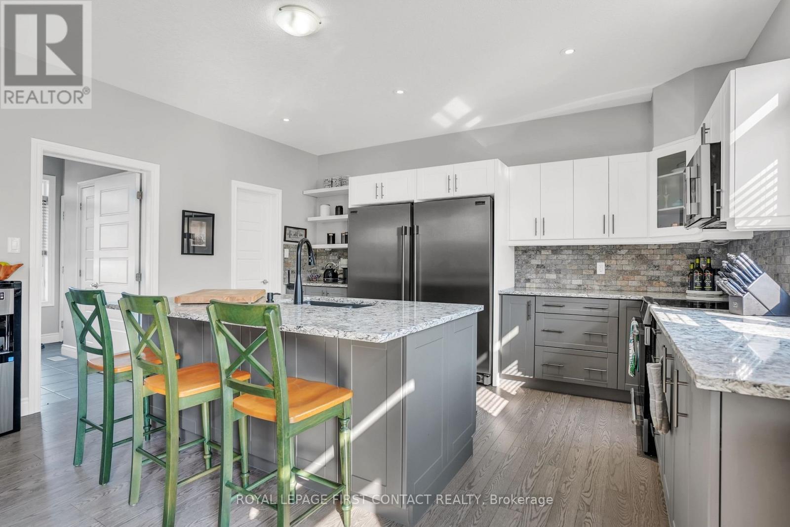 












5 CHARLIE RAWSON BOULEVARD

,
Tay,




Ontario
L0K2A0

