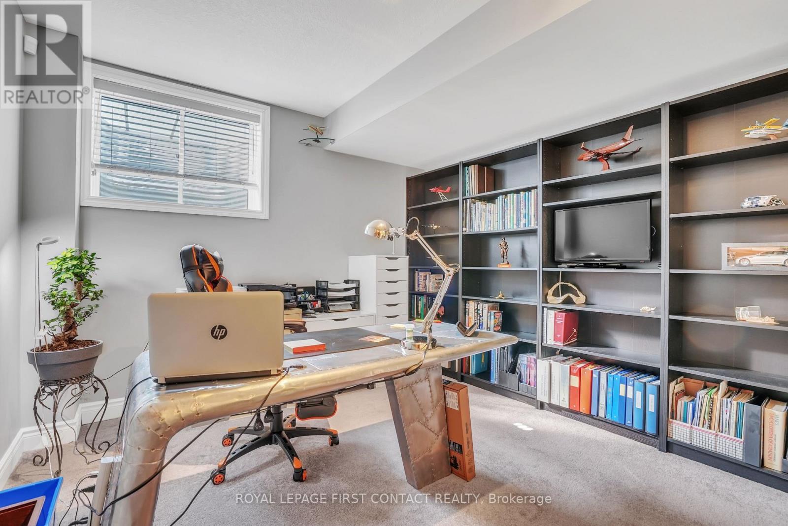 












5 CHARLIE RAWSON BOULEVARD

,
Tay,




Ontario
L0K2A0

