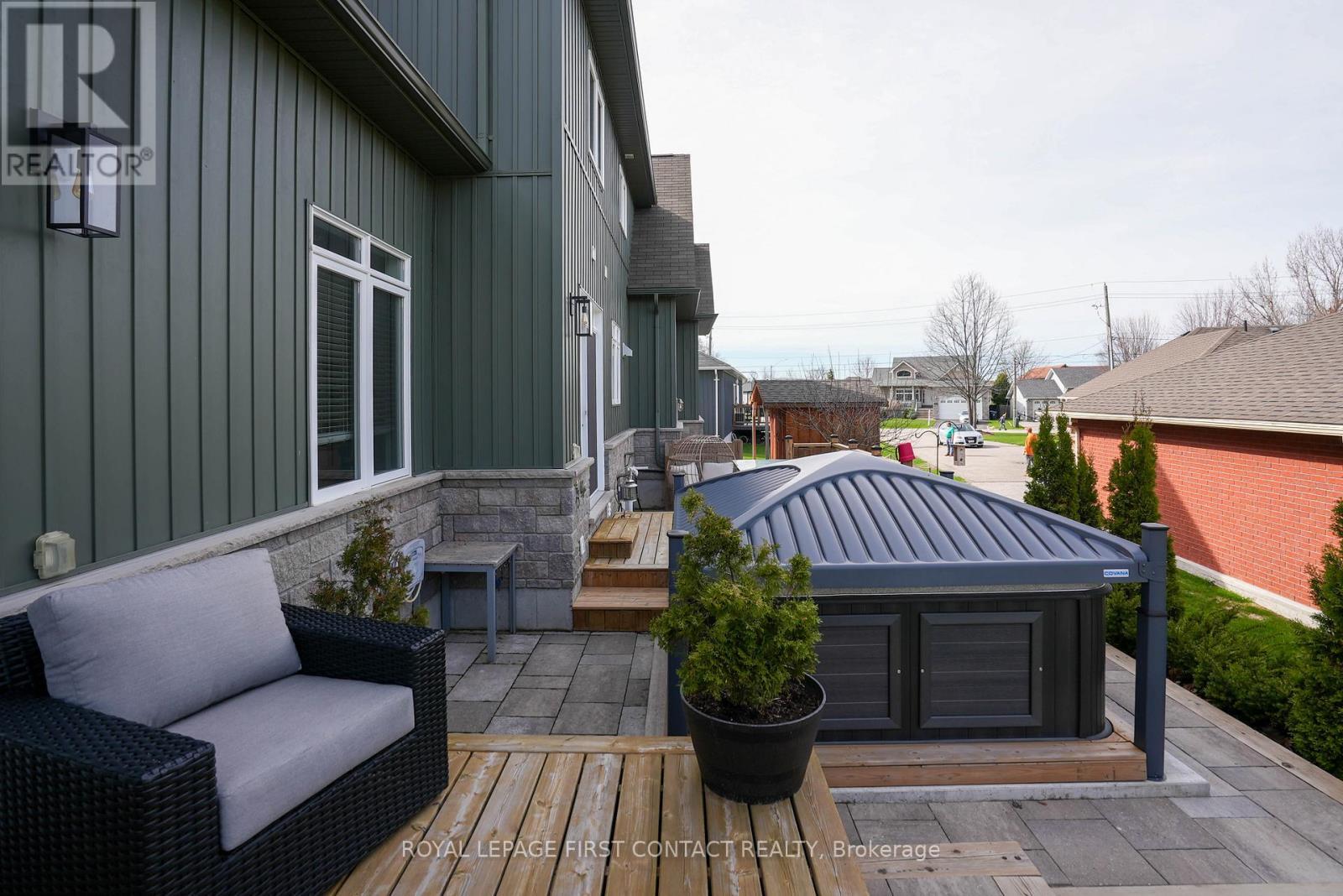 












5 CHARLIE RAWSON BOULEVARD

,
Tay,




Ontario
L0K2A0

