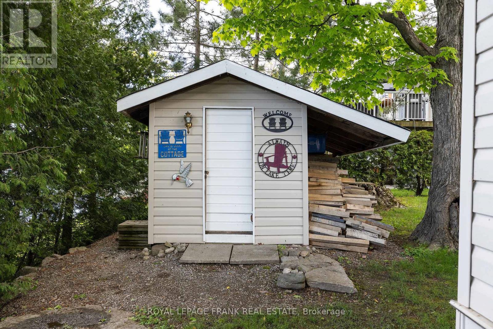 












26 FIRE ROUTE 60

,
Trent Lakes,




Ontario
K0L1J0

