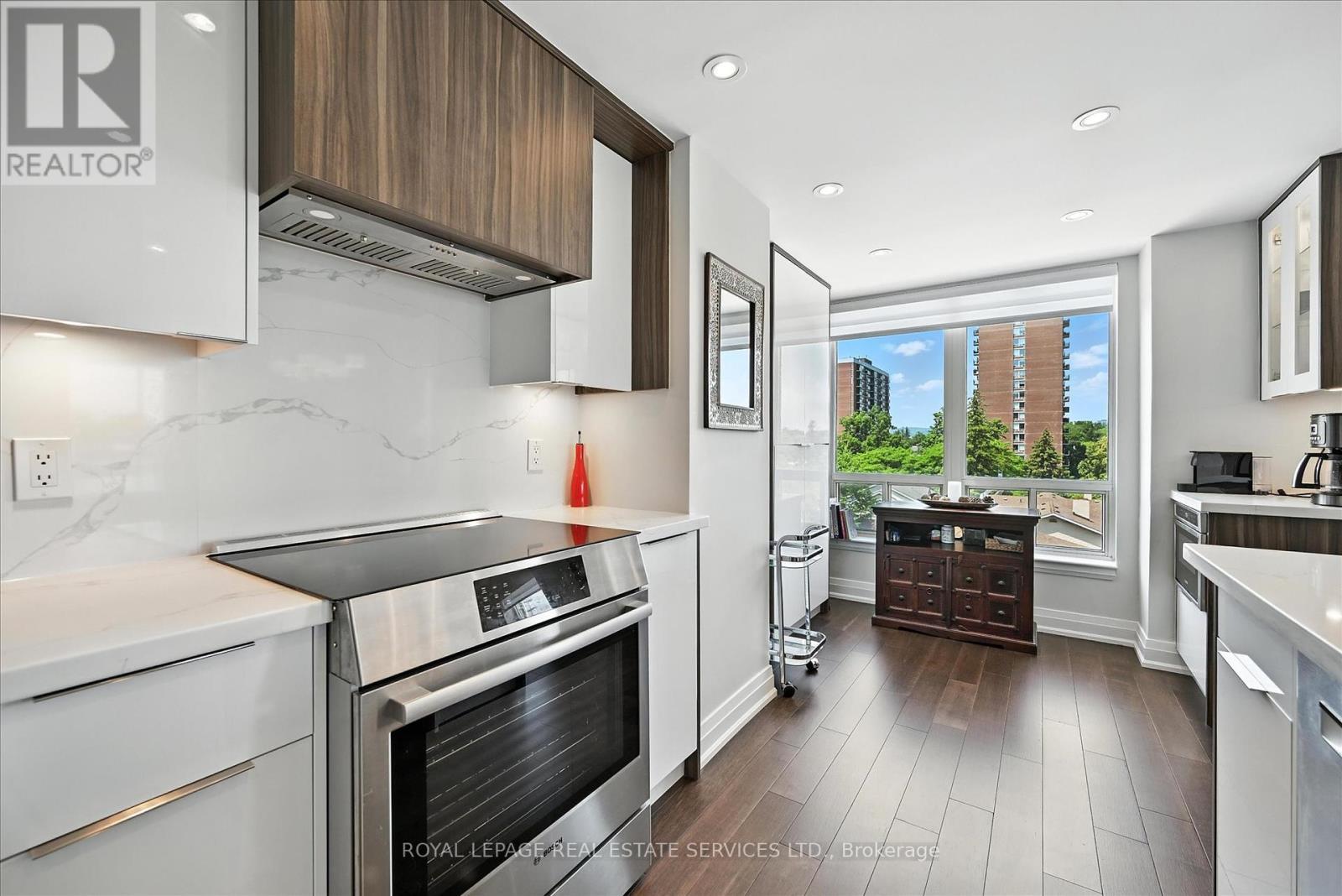 












503 - 430 PEARL STREET

,
Burlington,




Ontario
L7R4J8


