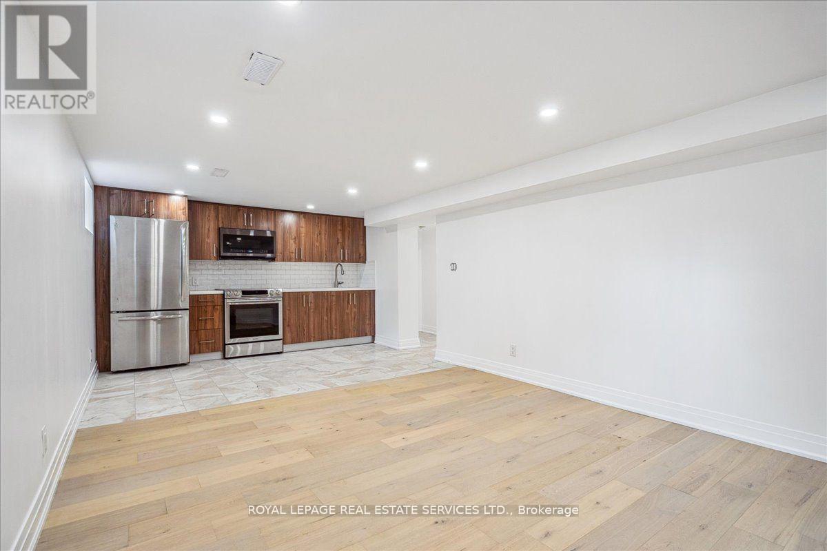 












14 RAMSBURY ROAD

,
Toronto,




Ontario
M8Z4V3

