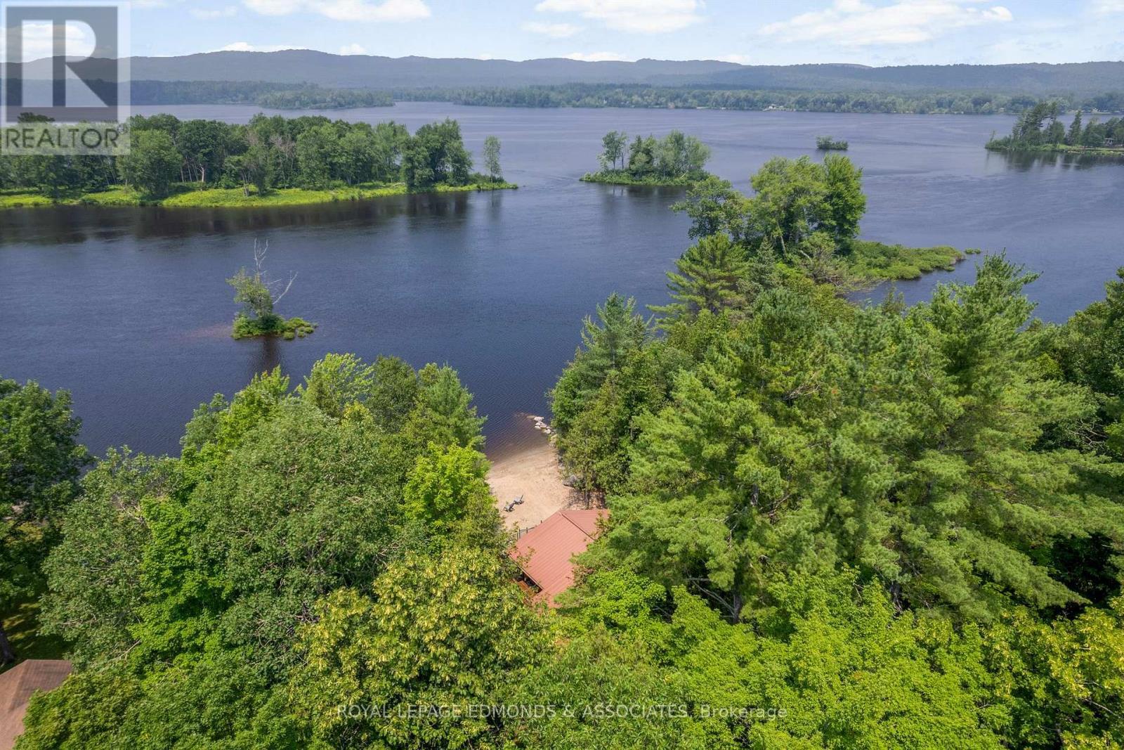 












58 SINKHOLE TRAIL

,
Whitewater Region,




Ontario
K0J2L0

