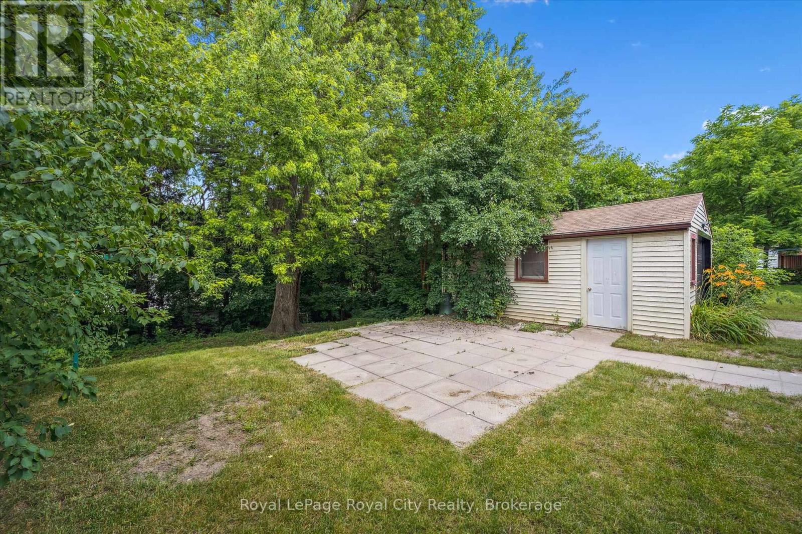 












56 DOVER STREET

,
Waterloo,




Ontario
N2J1Z1

