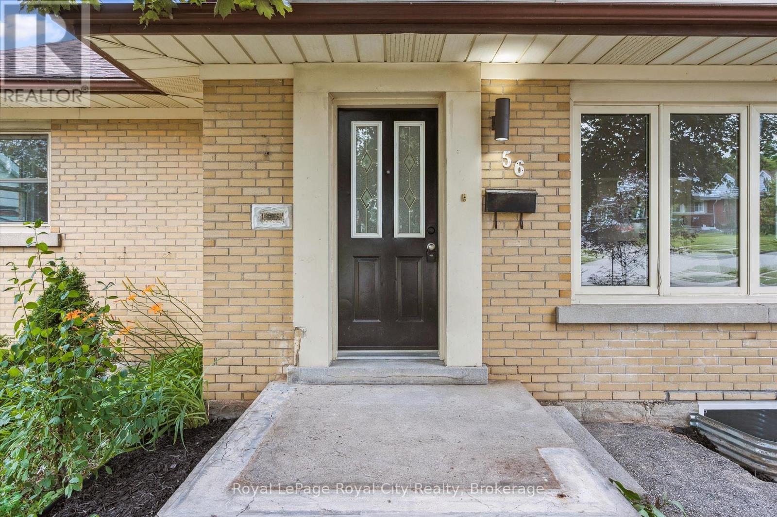 












56 DOVER STREET

,
Waterloo,




Ontario
N2J1Z1

