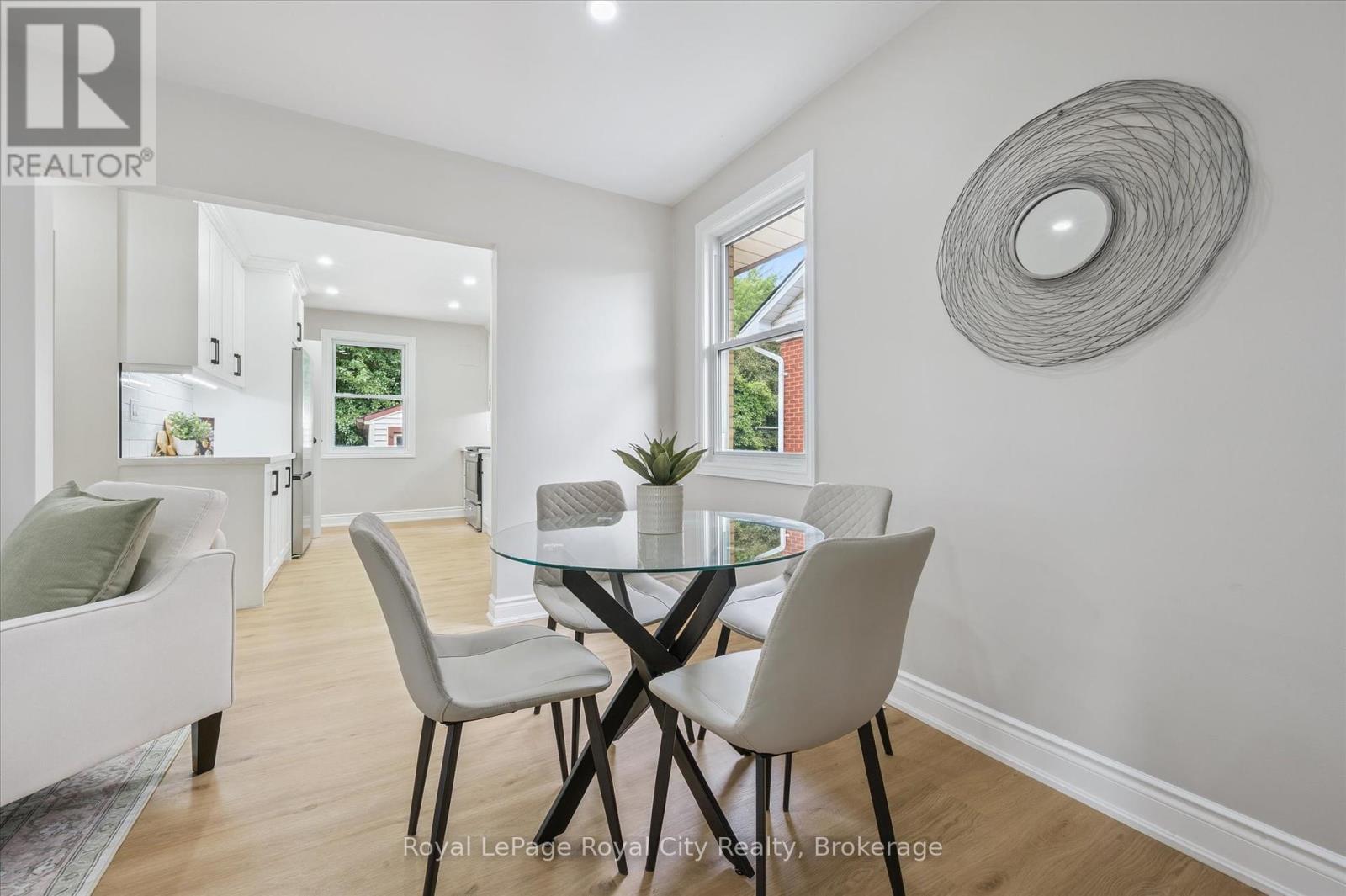 












56 DOVER STREET

,
Waterloo,




Ontario
N2J1Z1

