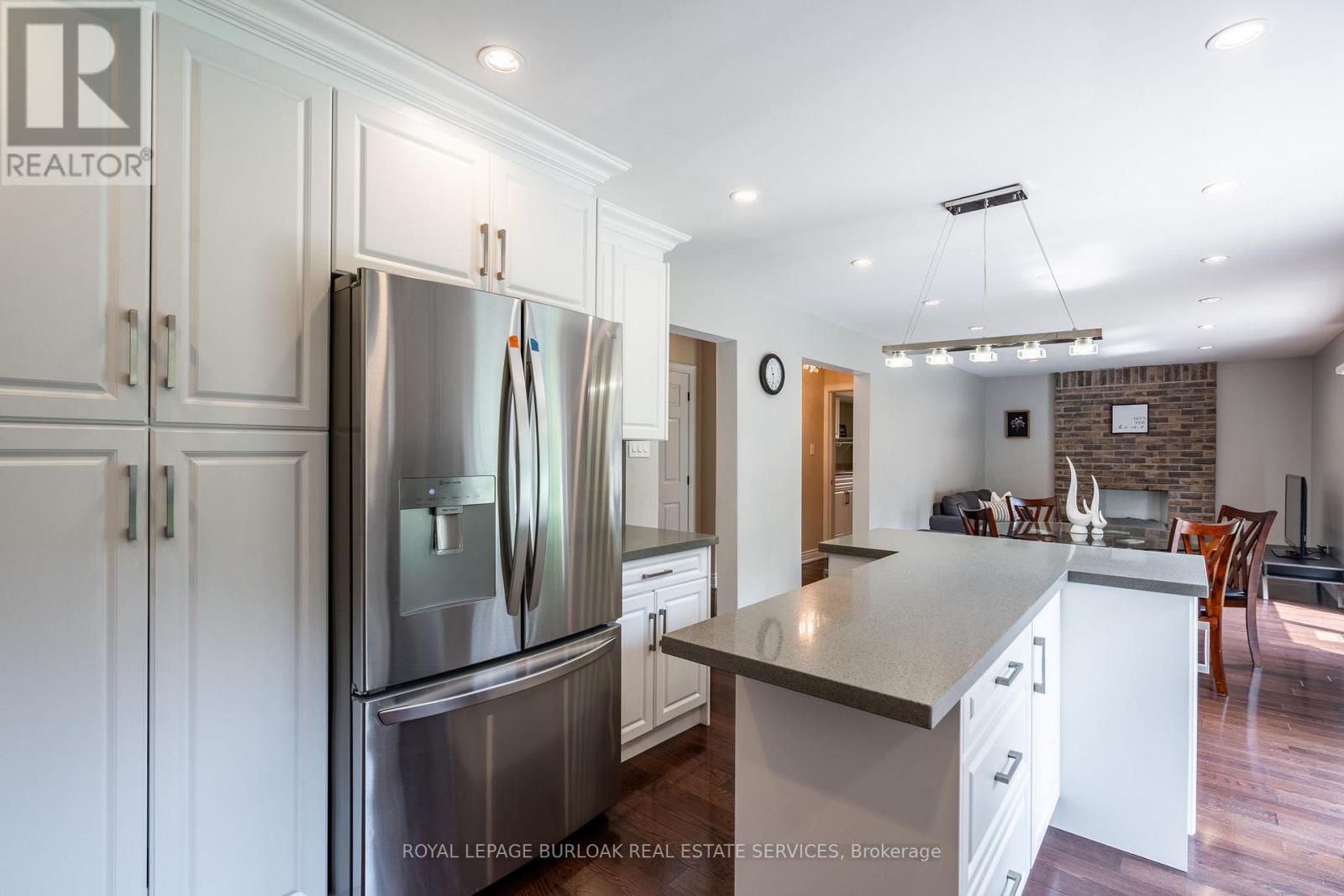 












2445 CAVENDISH DRIVE

,
Burlington,




Ontario
L7P3T7

