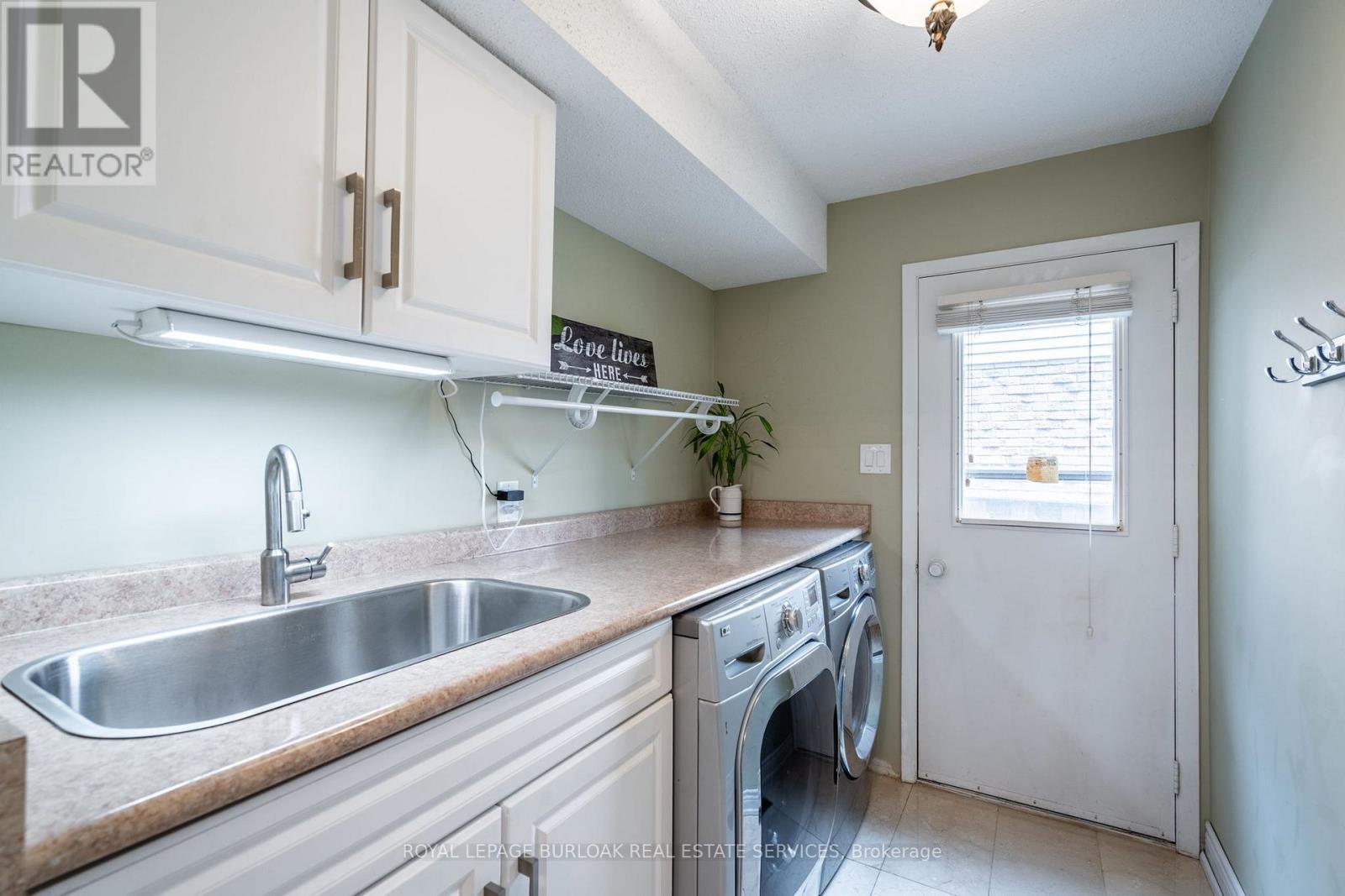 












2445 CAVENDISH DRIVE

,
Burlington,




Ontario
L7P3T7

