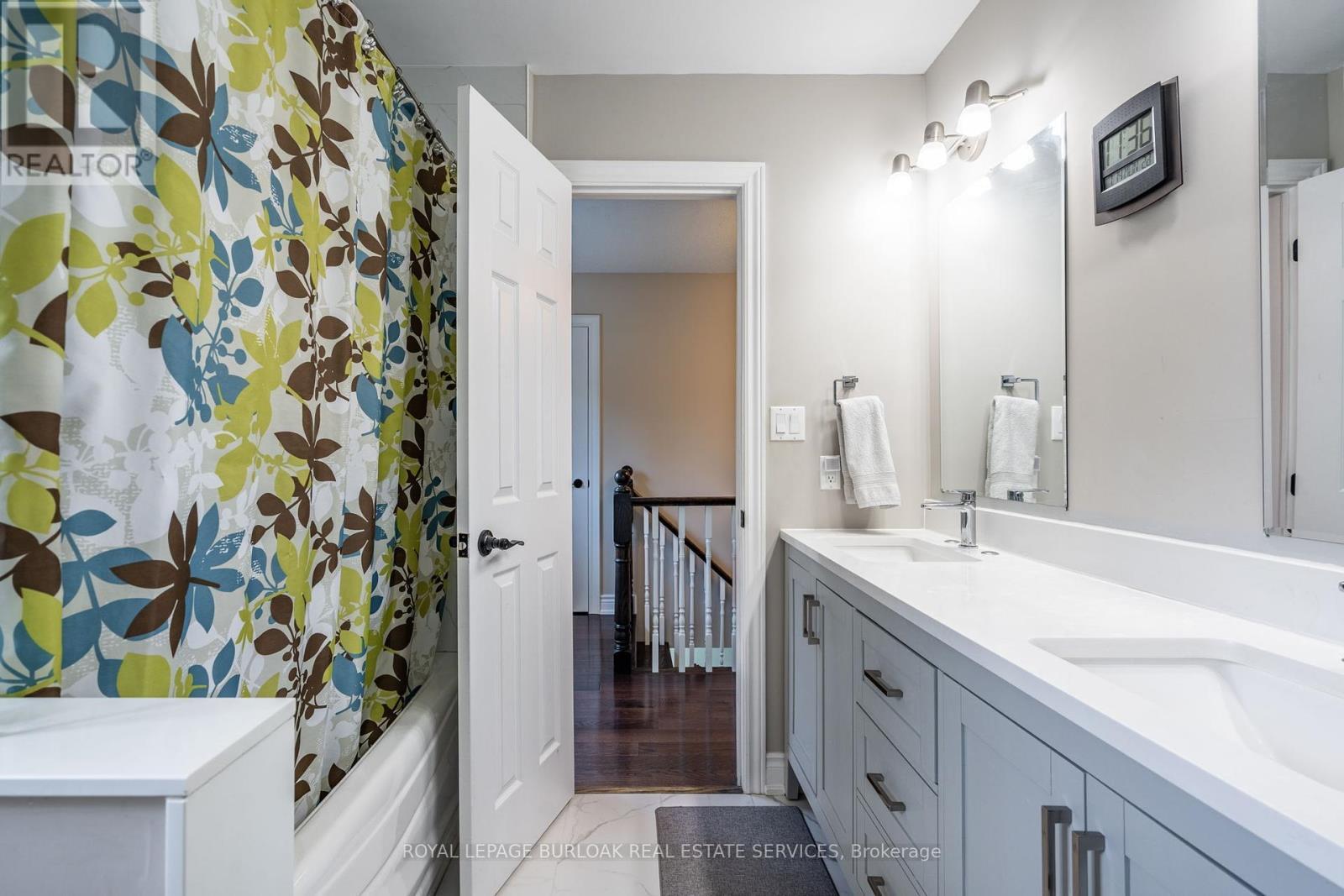 












2445 CAVENDISH DRIVE

,
Burlington,




Ontario
L7P3T7

