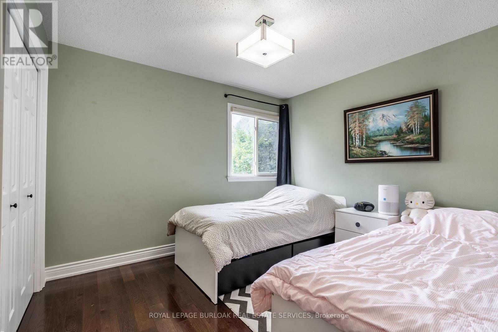 












2445 CAVENDISH DRIVE

,
Burlington,




Ontario
L7P3T7

