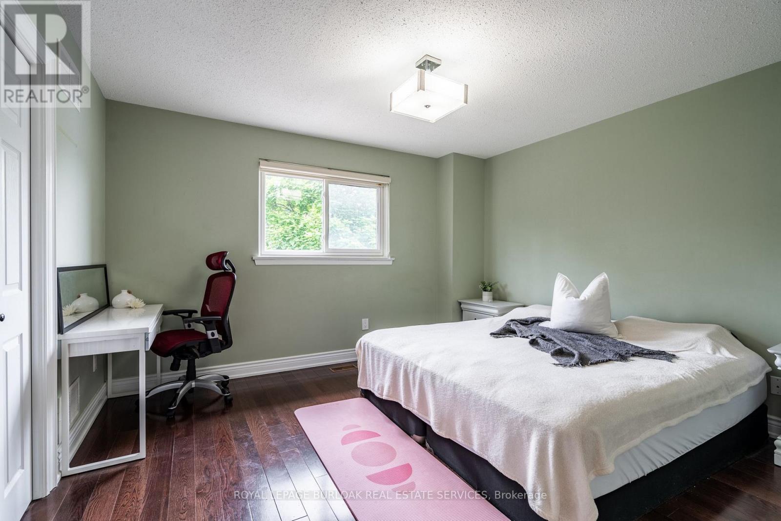 












2445 CAVENDISH DRIVE

,
Burlington,




Ontario
L7P3T7


