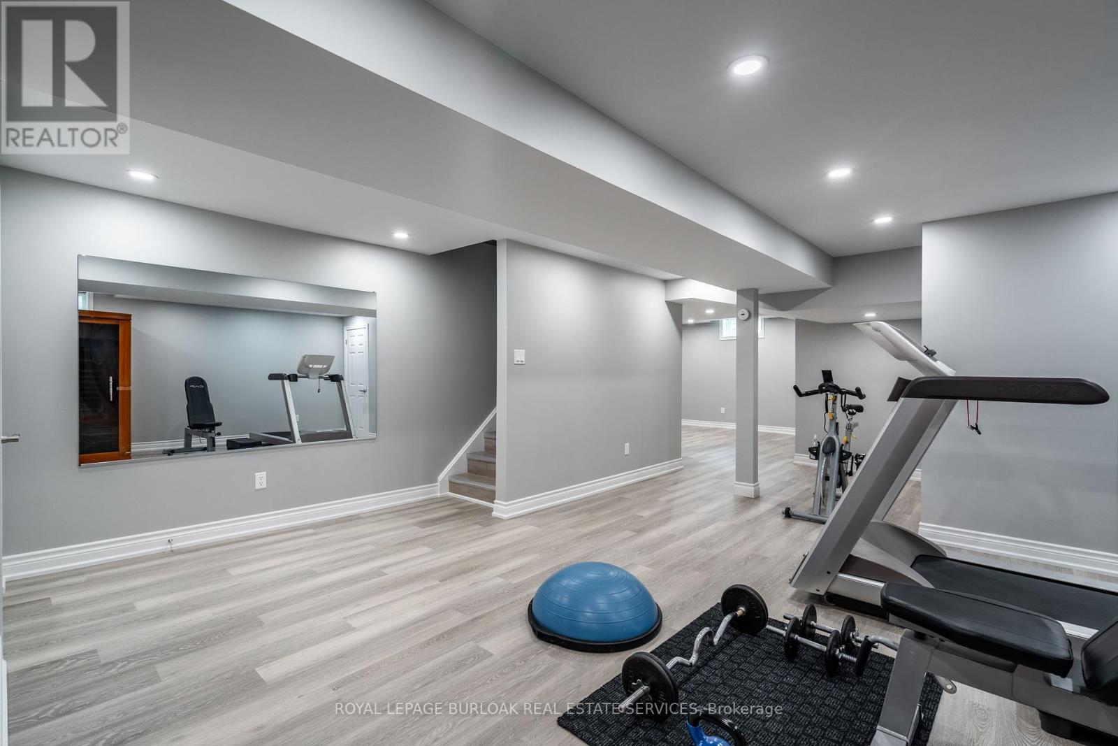 












2445 CAVENDISH DRIVE

,
Burlington,




Ontario
L7P3T7

