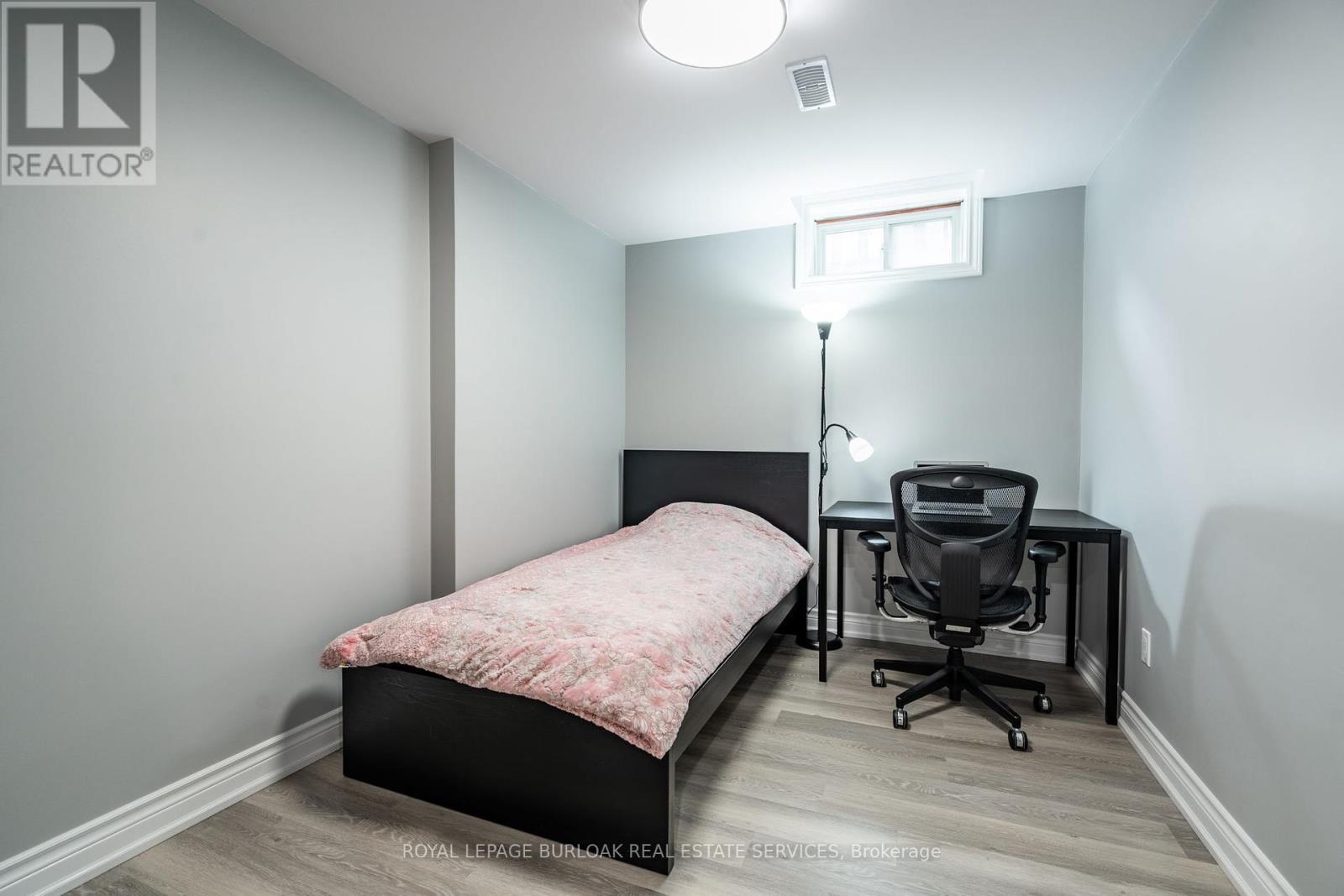 












2445 CAVENDISH DRIVE

,
Burlington,




Ontario
L7P3T7

