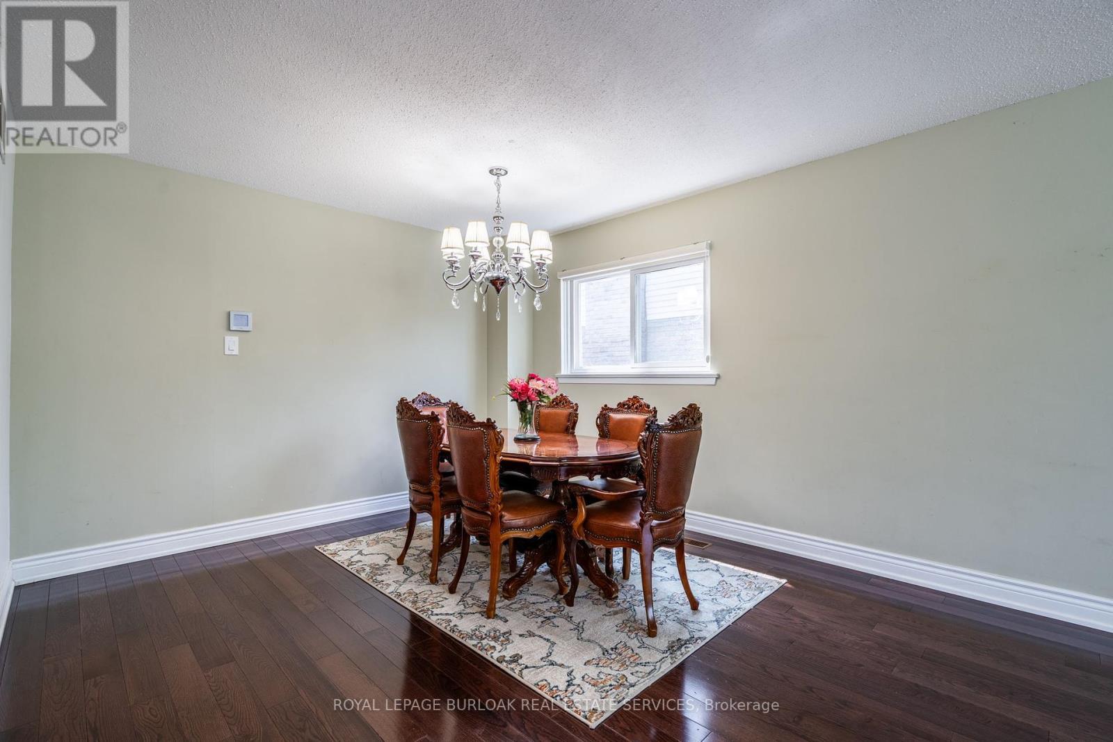 












2445 CAVENDISH DRIVE

,
Burlington,




Ontario
L7P3T7

