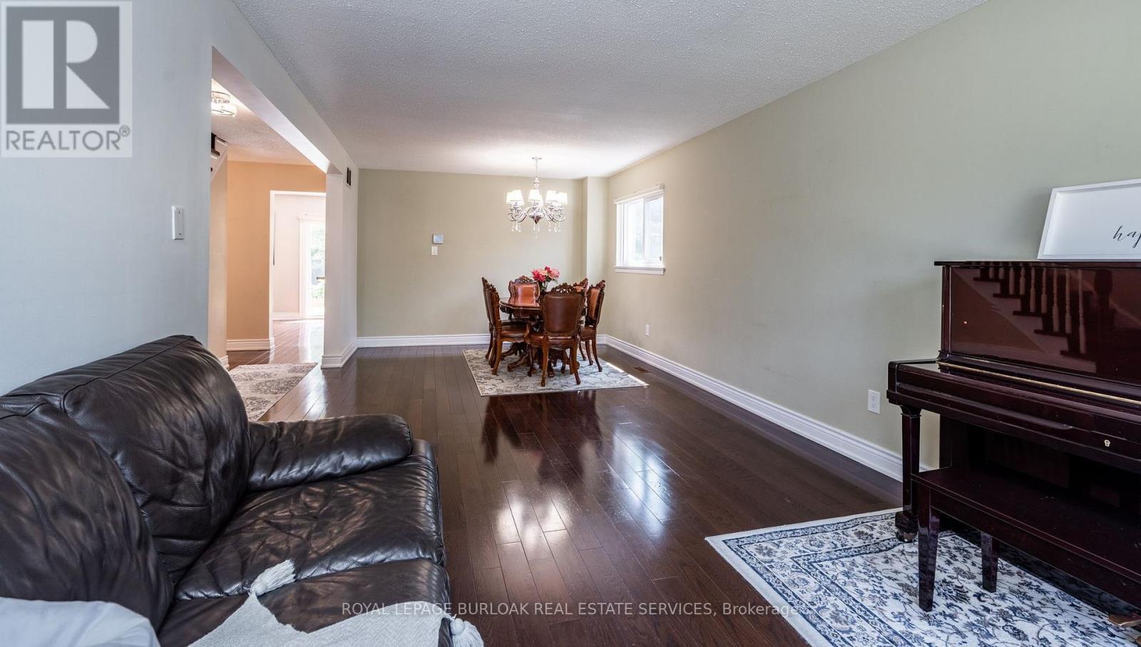 












2445 CAVENDISH DRIVE

,
Burlington,




Ontario
L7P3T7


